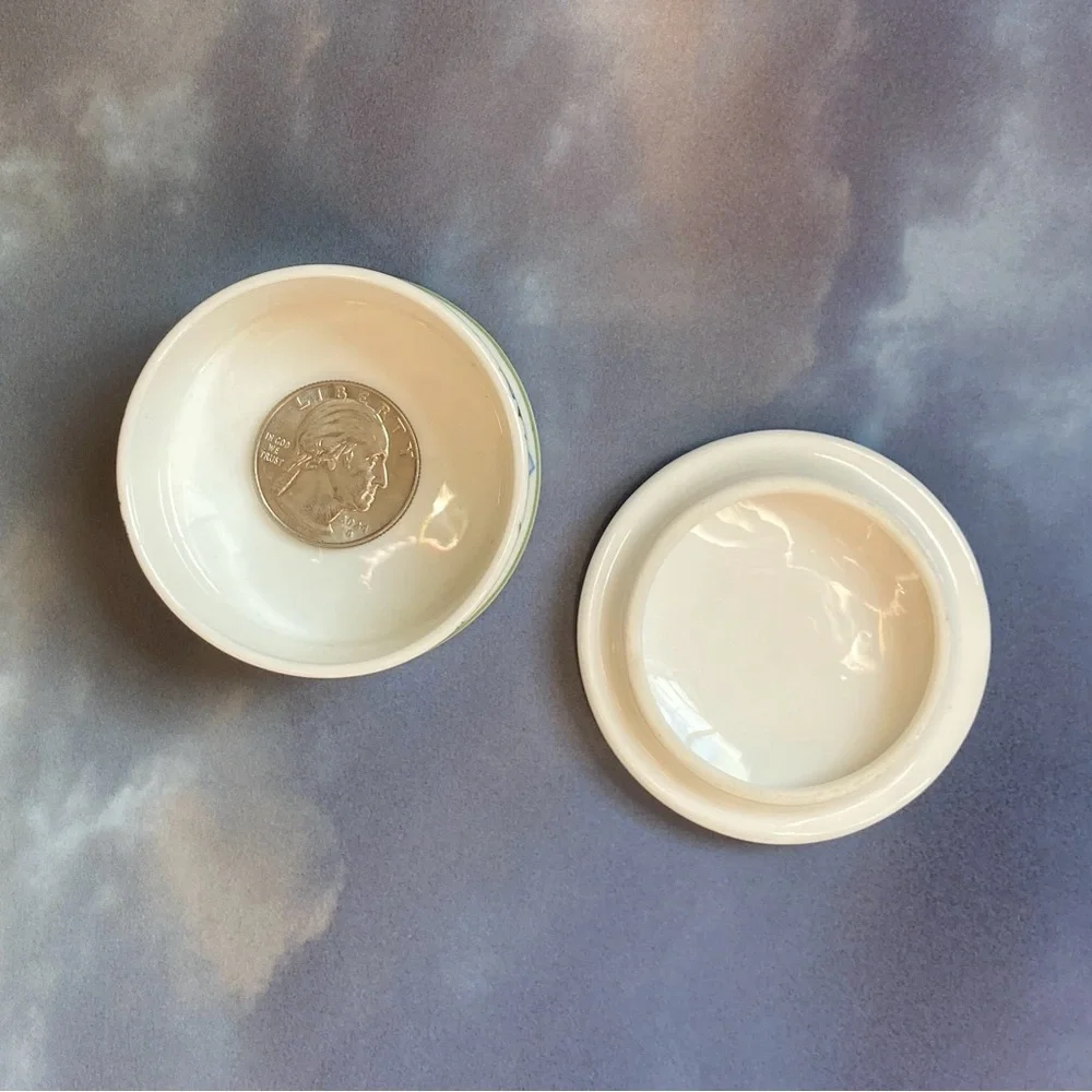 Vintage Bluebell fine bone china trinket jewelry pill box keepsake - Picture 4 of 5